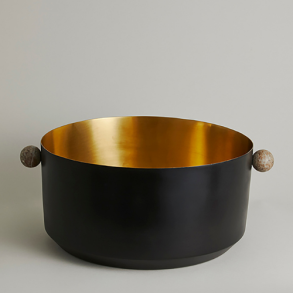 Ayu Fodbad, Messing/Marmor